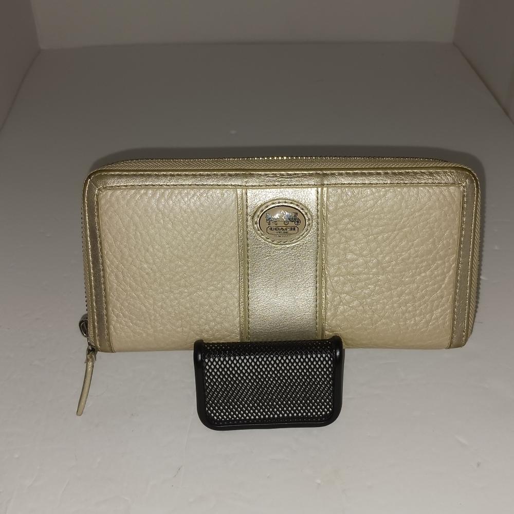 Coach Ziparound Accordion Wallet - EUC